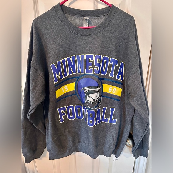 Minnesota Vikings Sweatshirt - Picture 3 of 4